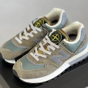 New Balance Women's Shoes in Gray and Tan